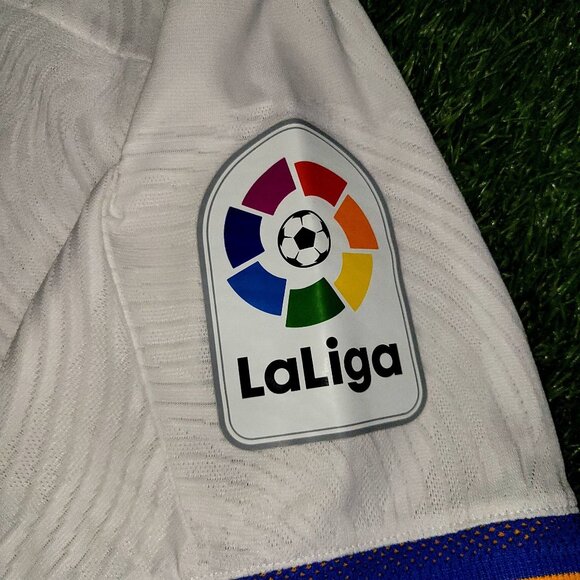 Vinicius Jr Real Madrid PLAYER ISSUE 2021 2022 Soccer Jersey Shirt L SKU# GQ1360 - Picture 5 of 10